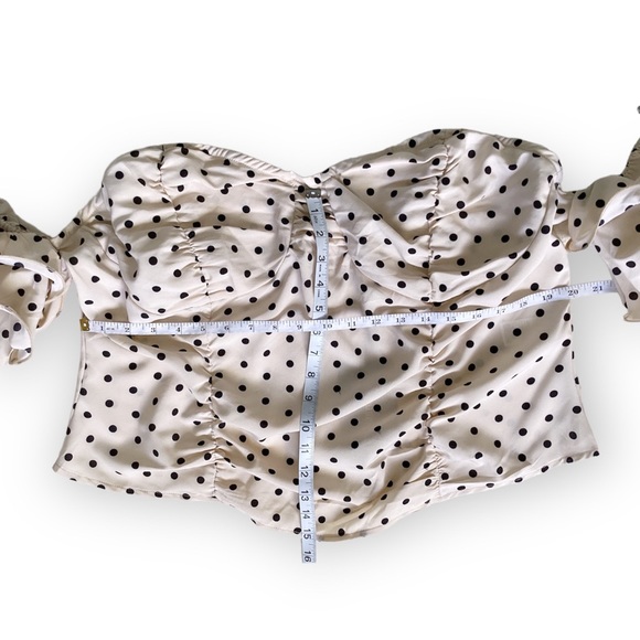 PrettyLittleThing Plus Cream Polka Dot Ruffle Puff Sleeves Crop Top Woman’s 18 - Picture 11 of 13